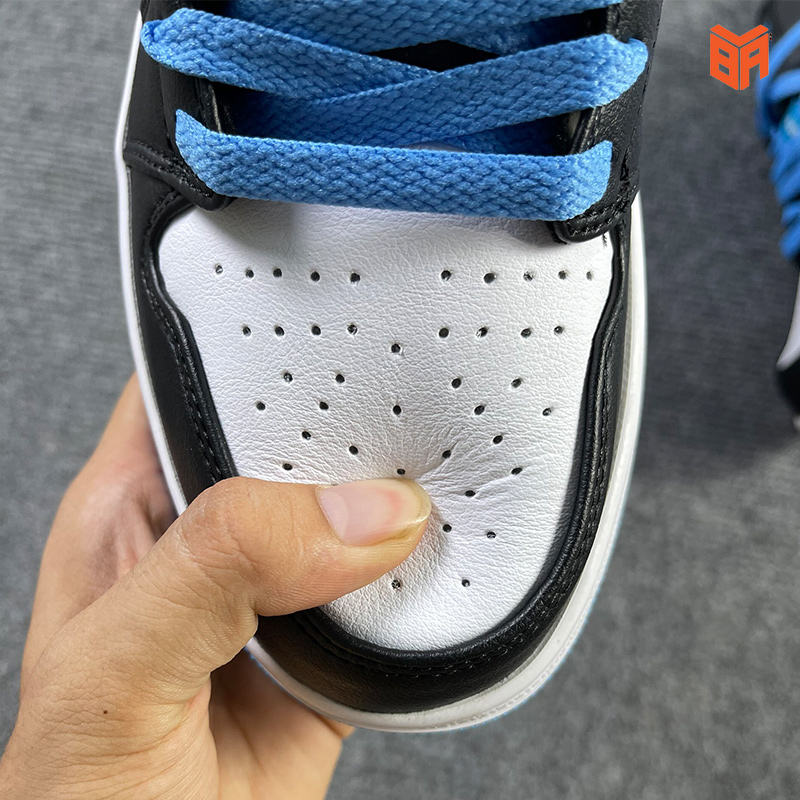 Nike Air Jordan 1 Low Laser Blue - Mũi