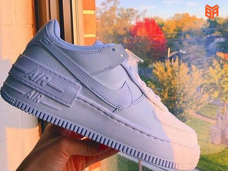 Nike Air Force 1 sneaker dễ phối đồ màu trắng
